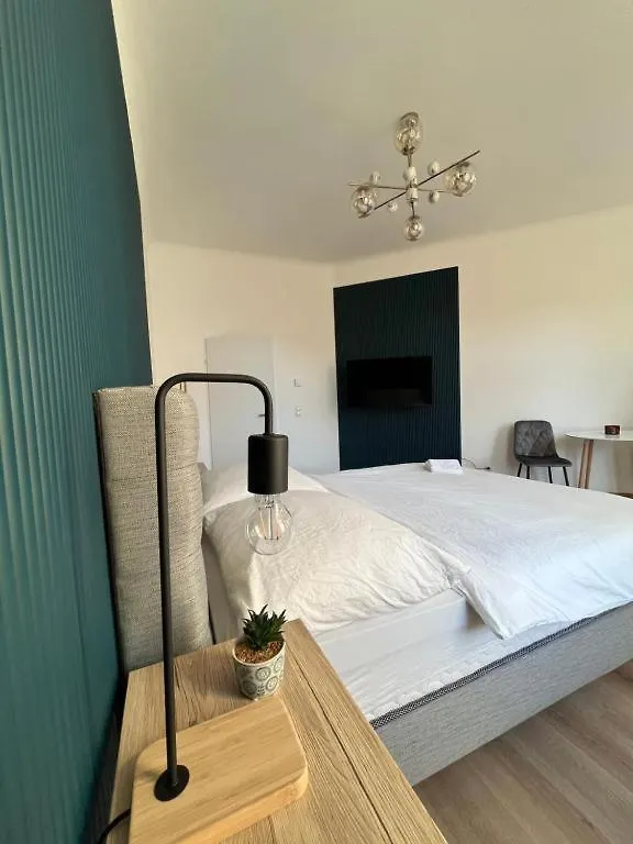 Apartment Schoenbrunn Kingsiz Bed Vienna Austria