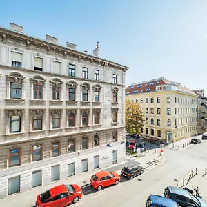 Zeus Design Schoenbrunn Apartmán